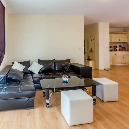 Stylish 2bedroom With Big Terrace Tb アパート サニービーチ
