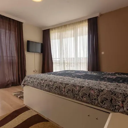 Stylish 2bedroom With Big Terrace Tb アパート サニービーチ